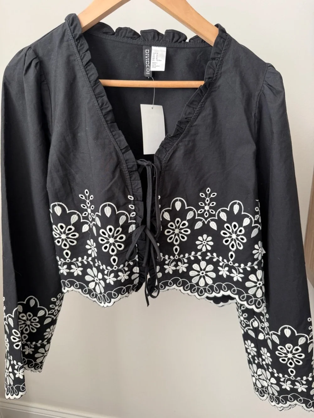 HM Black Embroidered Tie Front Top Size M
NWT - Picture 3 of 8